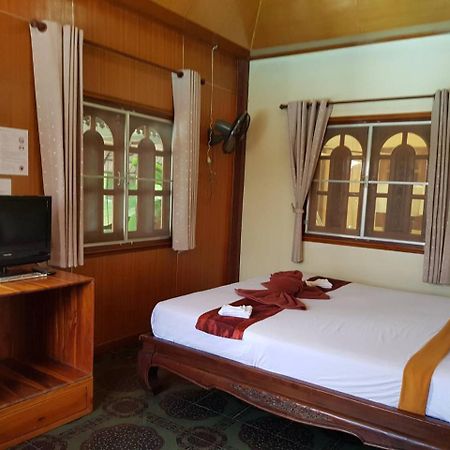 Noble Night Guesthouse Kanchanaburi Exterior foto