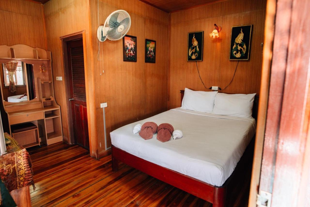 Noble Night Guesthouse Kanchanaburi Exterior foto